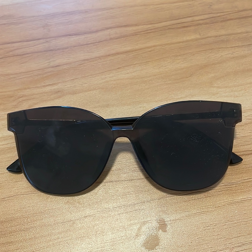 Dark Glasses. Brand new